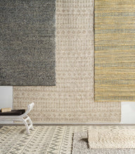 Load image into Gallery viewer, Antigo Wool Area Rug
