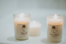 Load image into Gallery viewer, Baked Apple Scent Coconut Wax Candle
